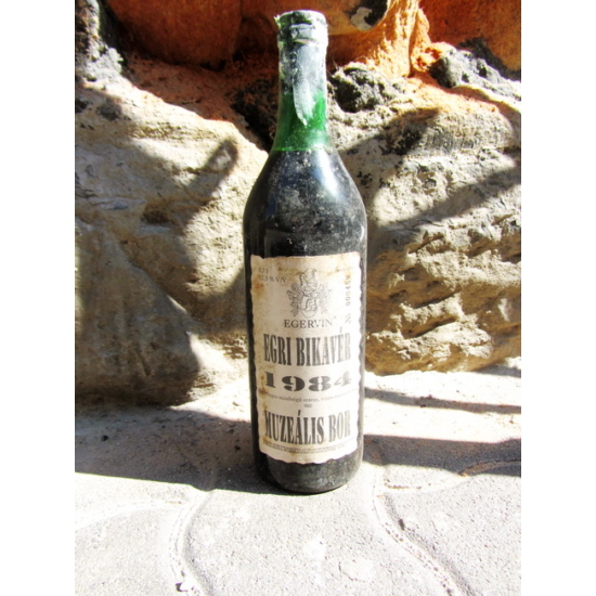 1984 Egri Bikavér - Wine World Borbolt